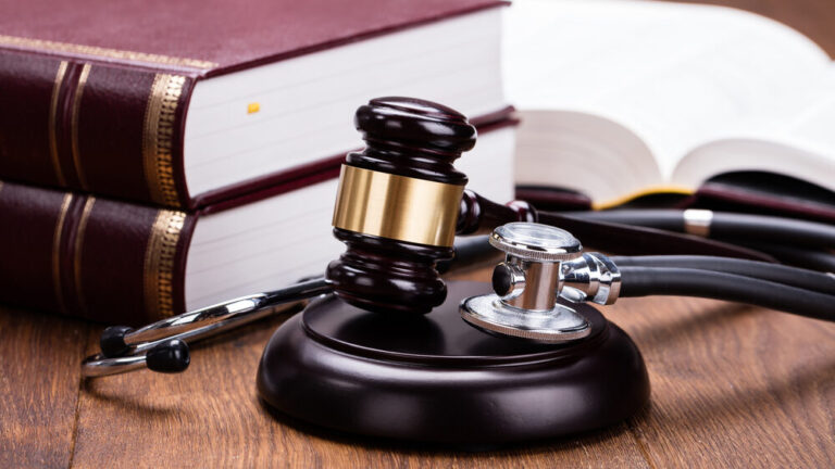 Understanding the Role of Medical Malpractice Lawyers in Philadelphia